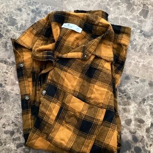 Hollister Mustard and Black Checkered Shirt